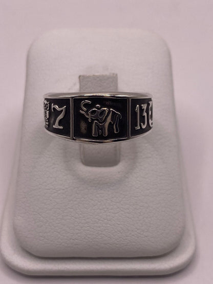 Anillo de Plata 925 con Símbolos de la Suerte y Acabado Oscuro