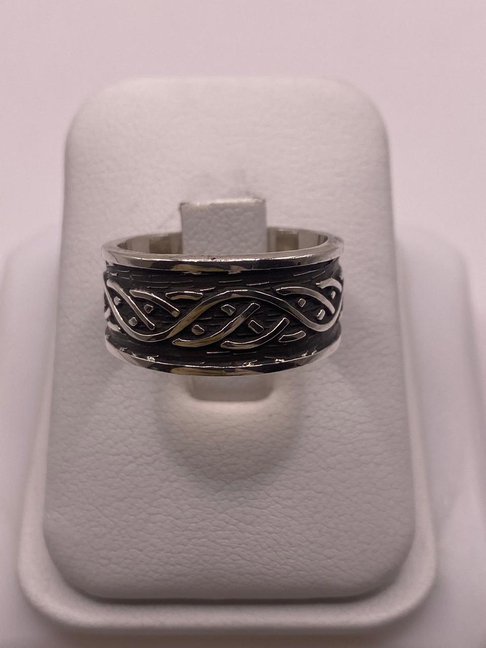 Anillo de Plata Esterlina 925 con Diseño Trenzado Estilo Celta y Acabado Oxidado