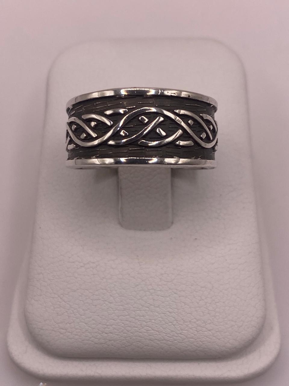 Anillo de Plata Esterlina 925 con Diseño Trenzado Estilo Celta y Acabado Oxidado