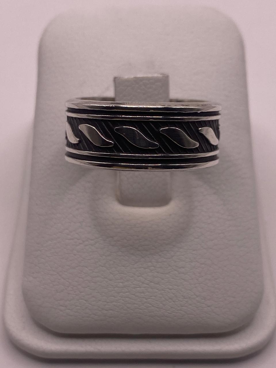 Anillo de Plata Esterlina 925 con Motivo de Hojas y Acabado Oxidado