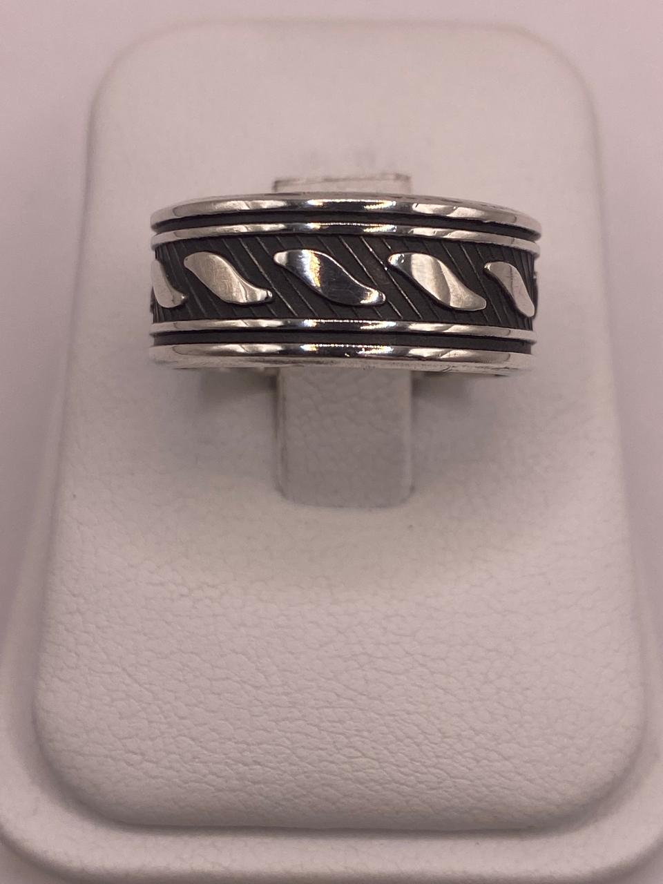 Anillo de Plata Esterlina 925 con Motivo de Hojas y Acabado Oxidado
