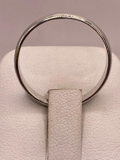 Argolla Lisa en Plata .925, vista de detalle