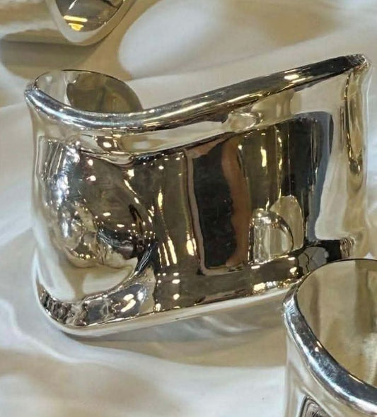 Brazalete Escultural de Plata Ley .925