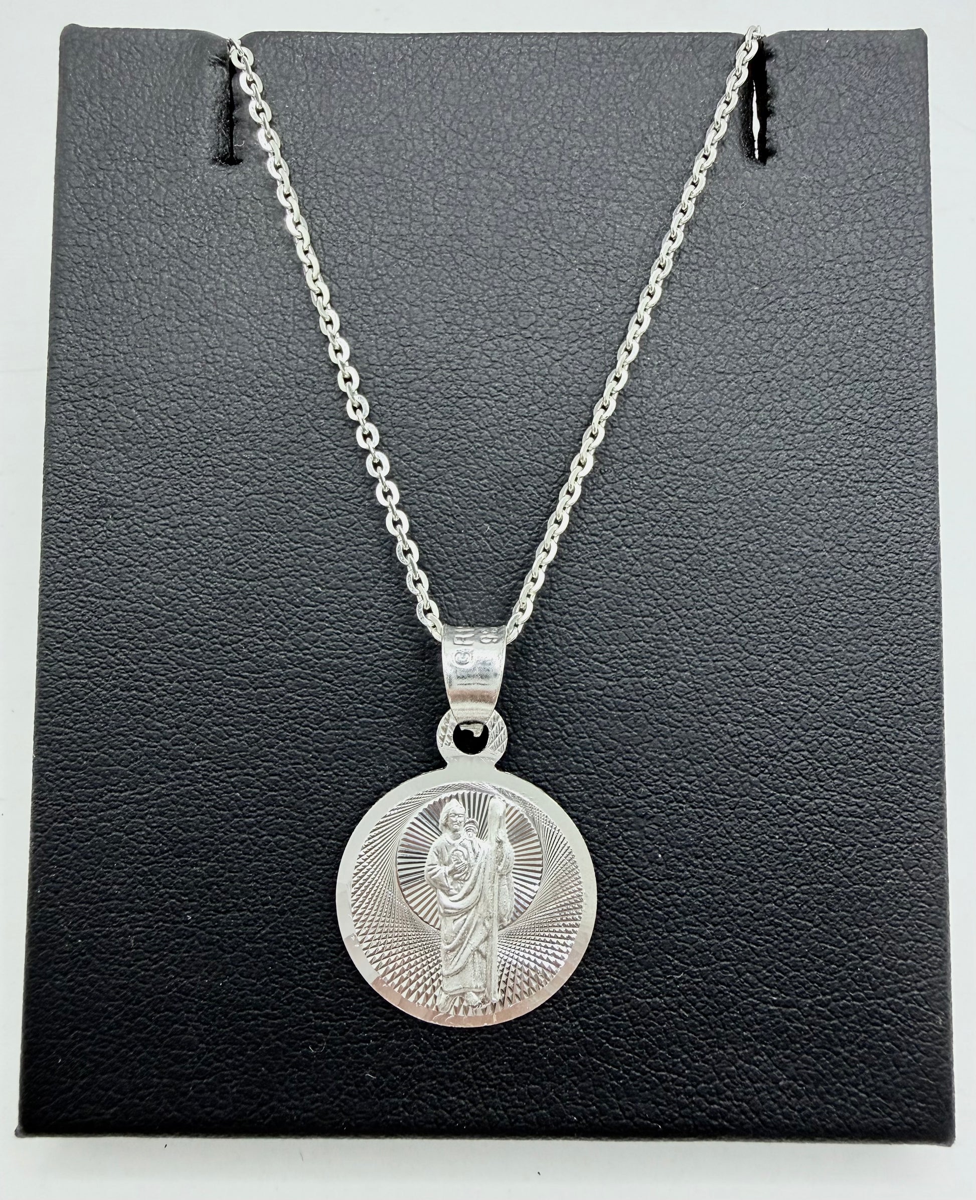 Medalla San Judas Tadeo en plata .925 con cadena de 35 cm presentada en estuche negro