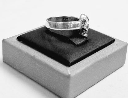 Anillo Doble Calavera en Plata Ley 925, sello de autenticidad Plata Ley .925