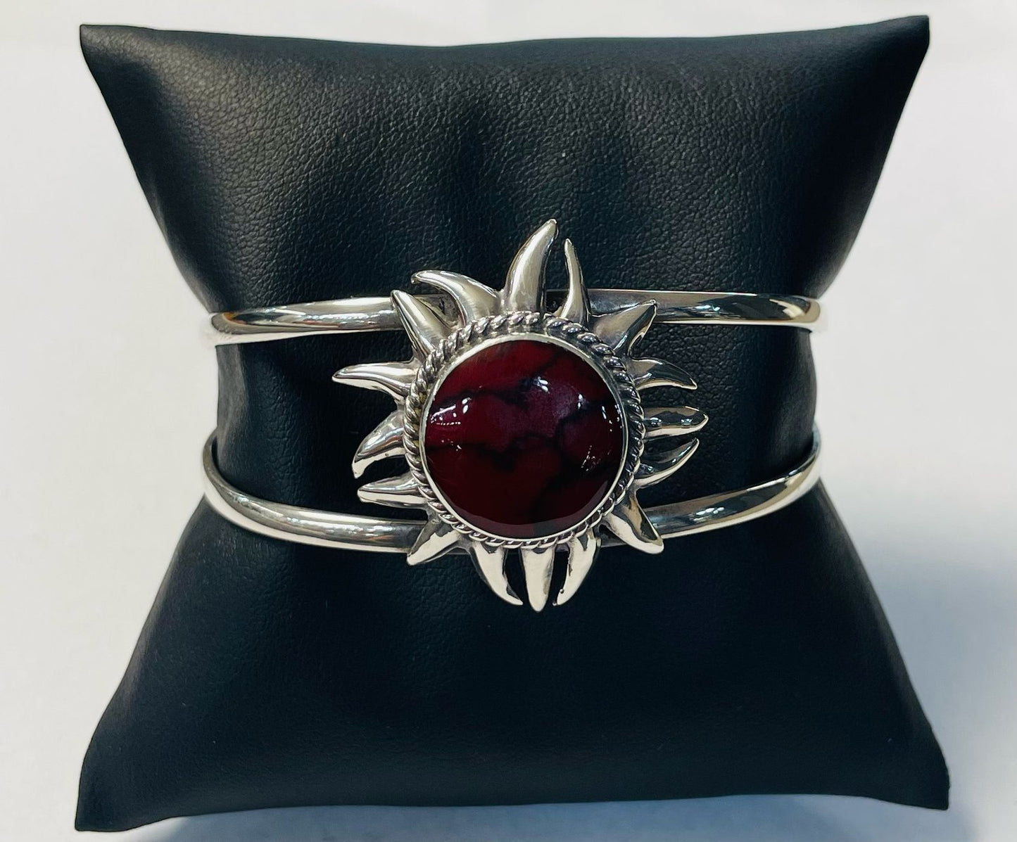 BRAZALETE CON CORAL EN PLATA LEY 925