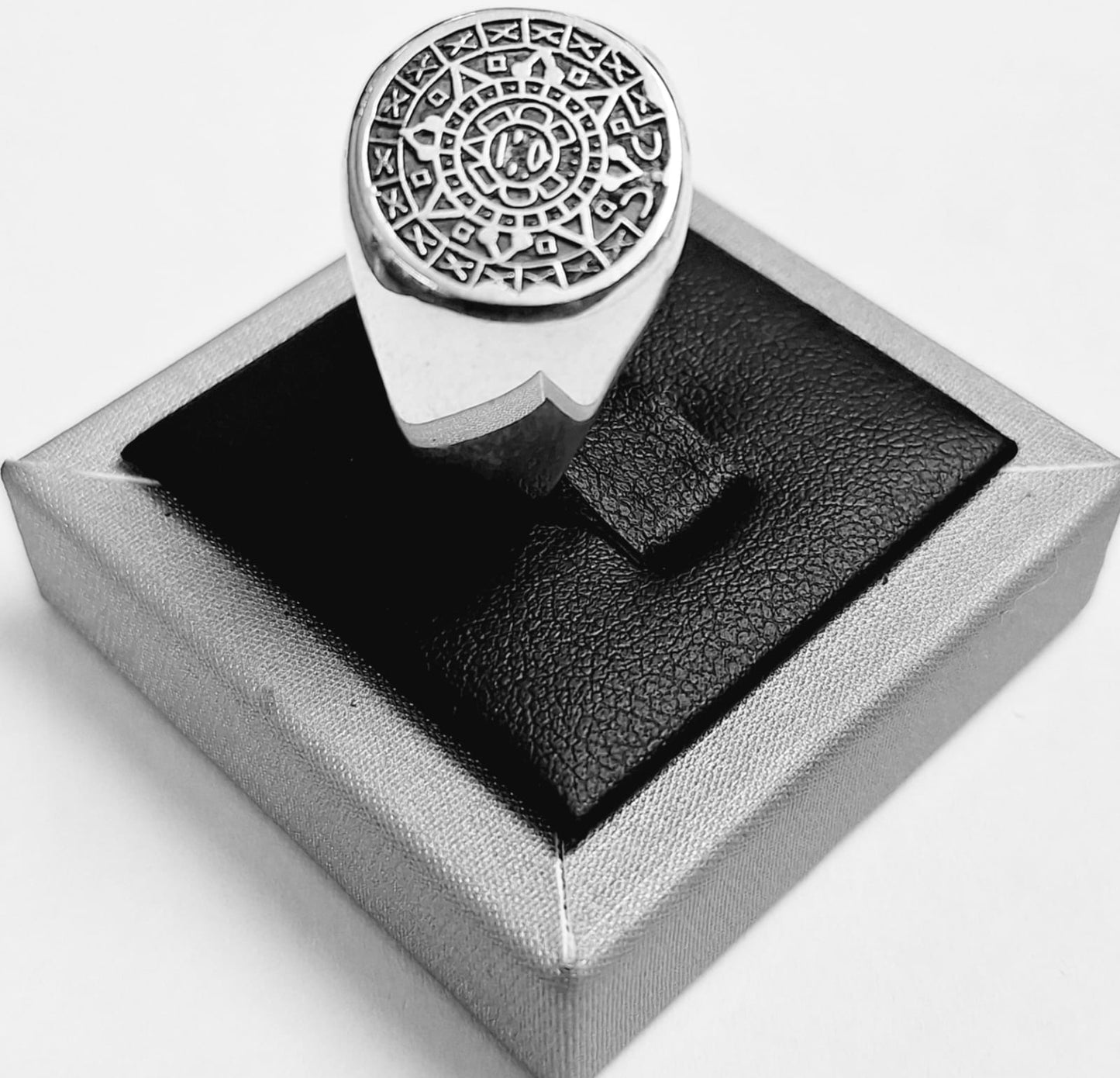 ANILLO CALENDARIO AZTECA EN PLATA LEY 925