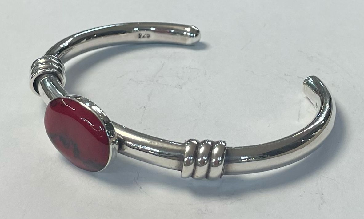 BRAZALETE CON CORAL EN PLATA LEY 925