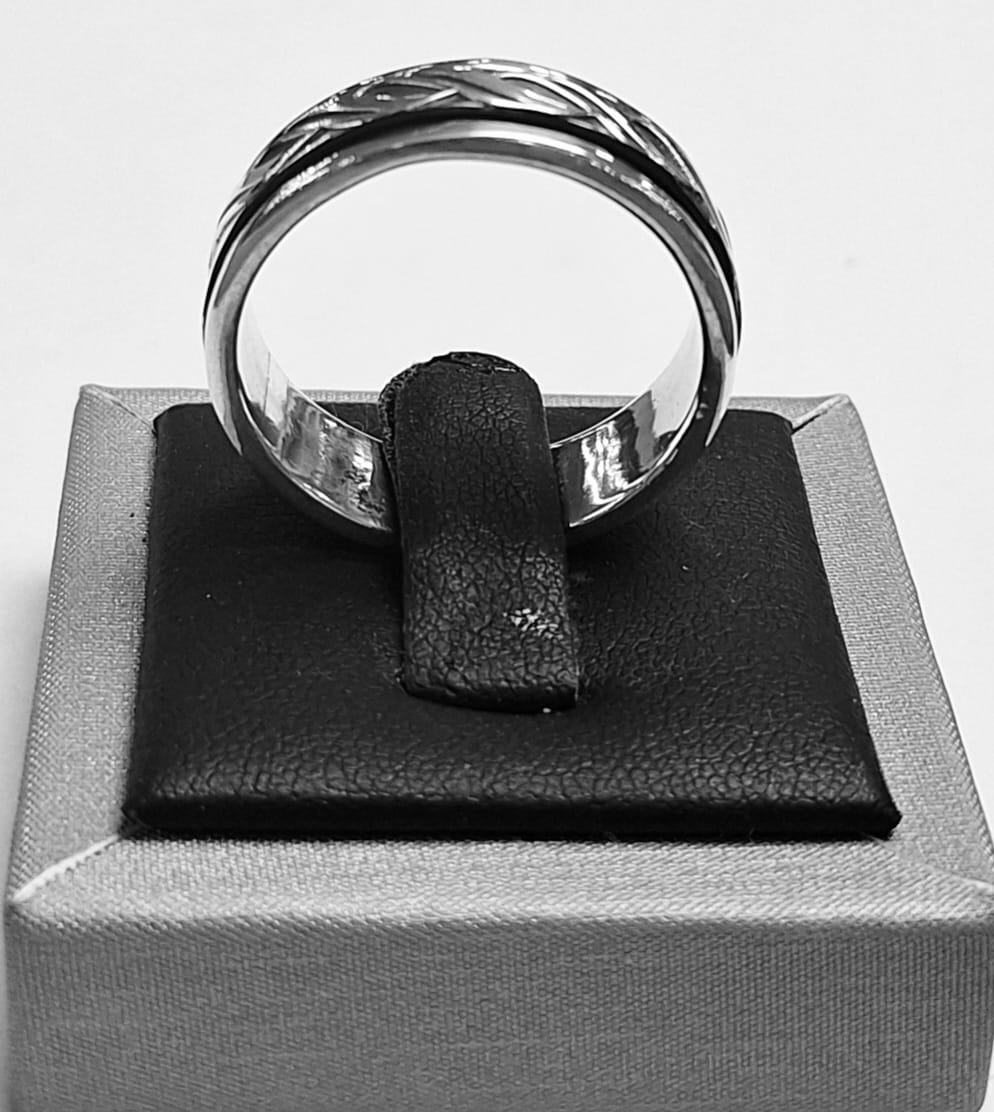 ANILLO EN PLATA LEY 925