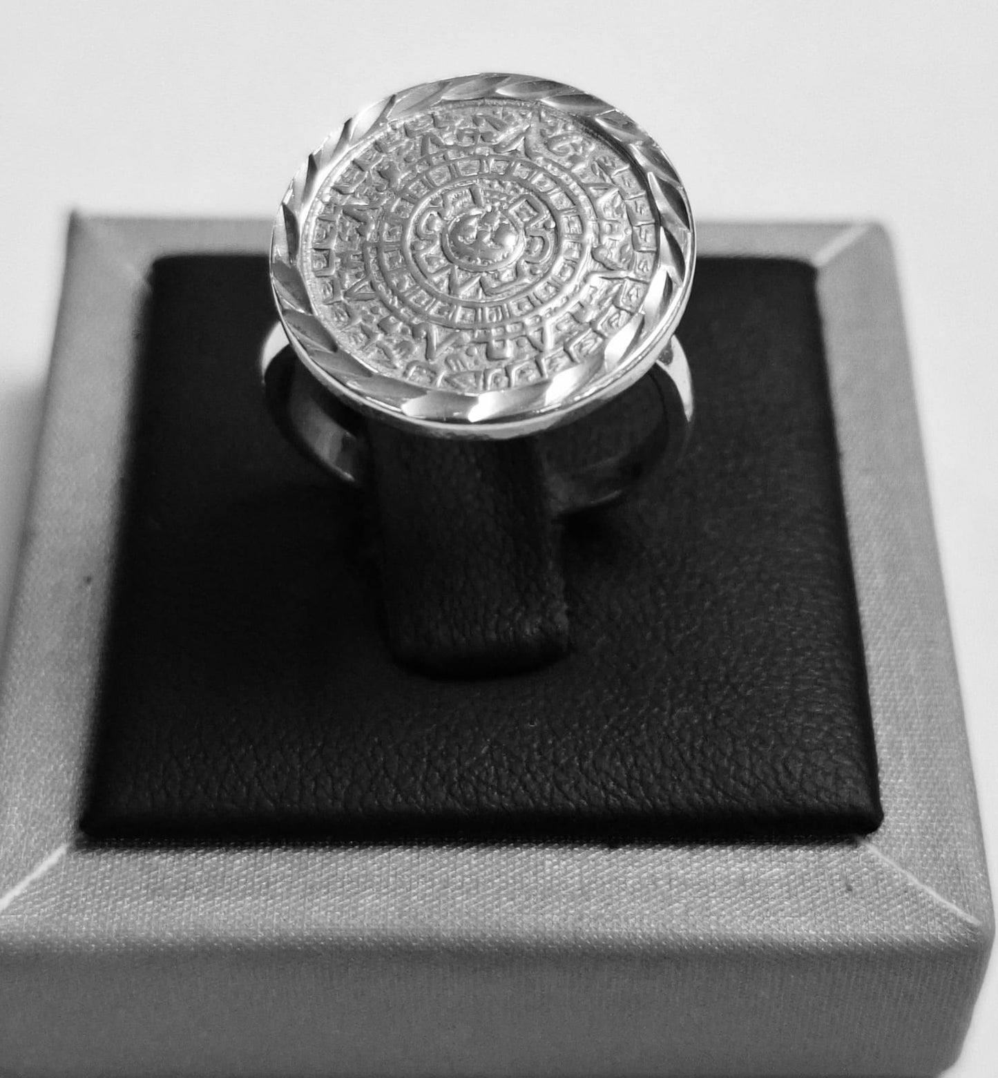 ANILLO  CALENDARIO  AZTECA EN PLATA LEY 925