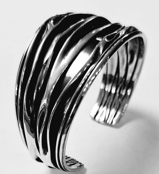BRAZALETE CORRUGADO EN PLATA LEY 925
