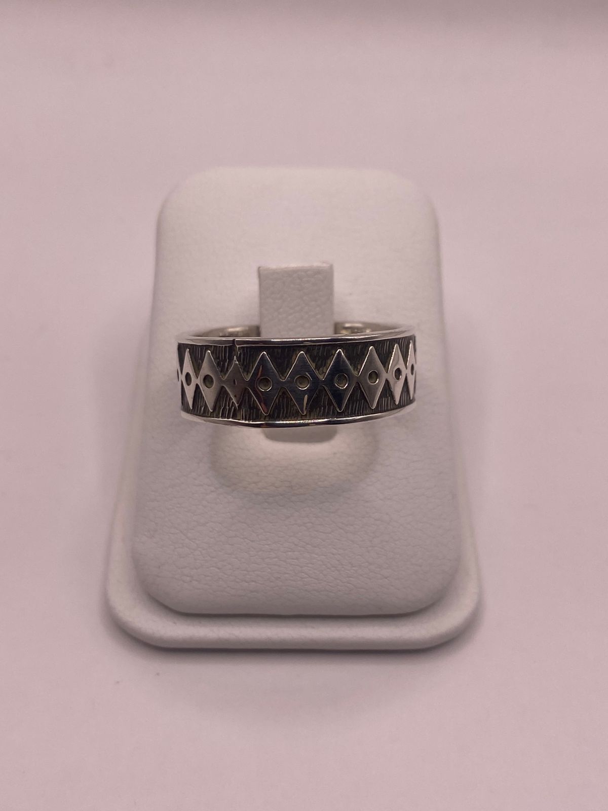 Anillo de Plata 925 con Grabado Geométrico