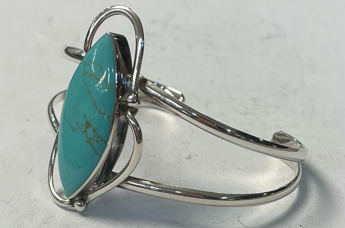 BRAZALETE CON TURQUESA EN PLATA LEY 925