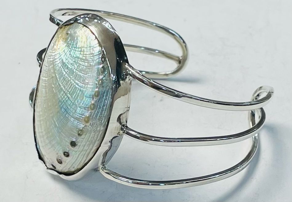 BRAZALETE CON CONCHA MADRE PERLA EN PLATA LEY 925