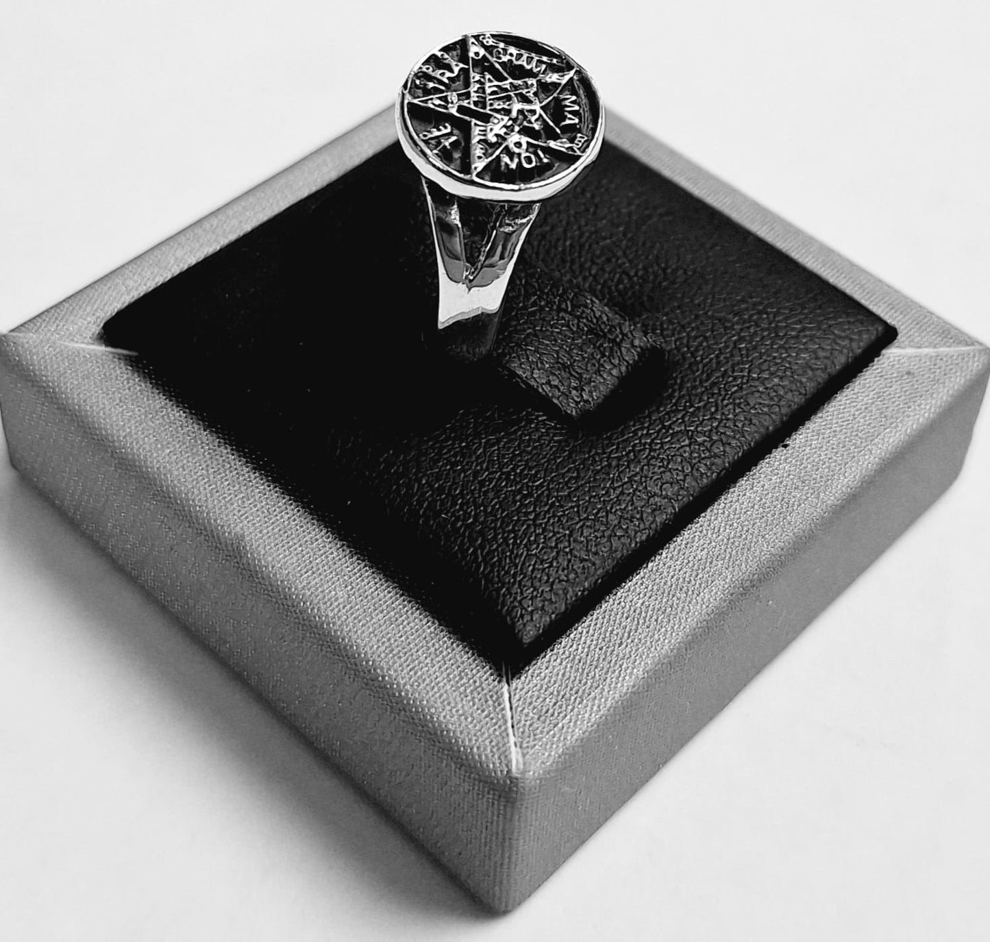 ANILLO TETRAGRAMATON EN PLATA LEY 925