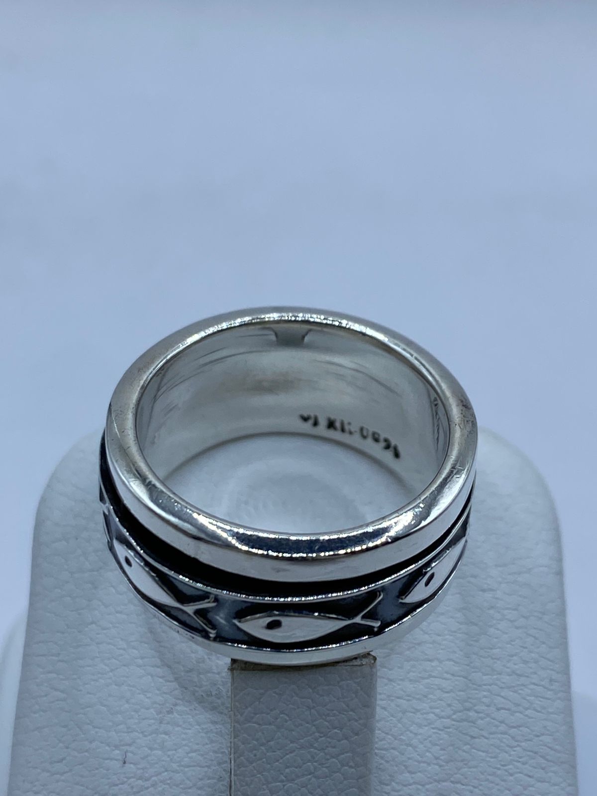 Anillo Giratorio de Plata .925 con Diseño de Peces