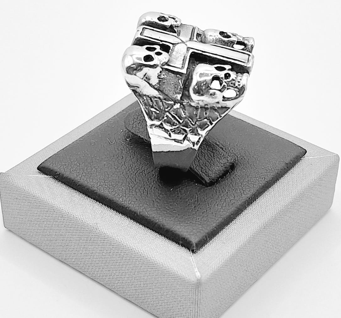 ANILLO CRUZ CON CALAVERA EN PLATA LEY 925