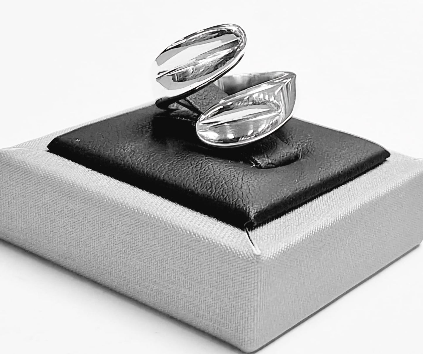 ANILLO EN PLATA LEY 925