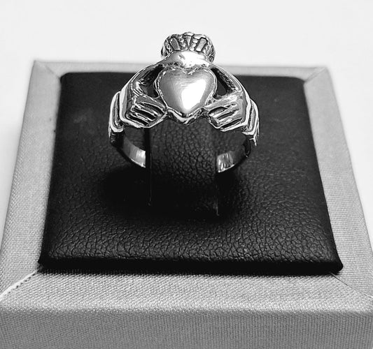 ANILLO DE CORAZON  EN PLATA LEY 925