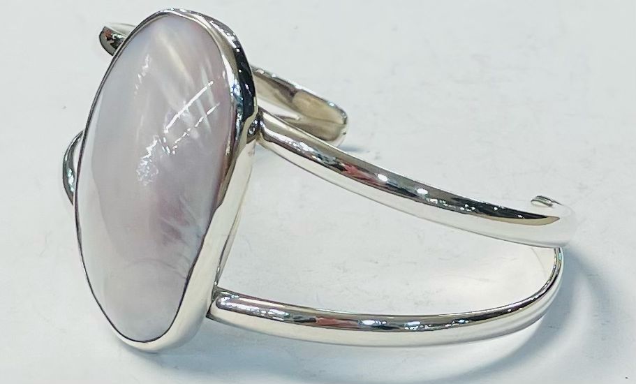 BRAZALETE CON MADRE PERLA EN PLATA LEY 925