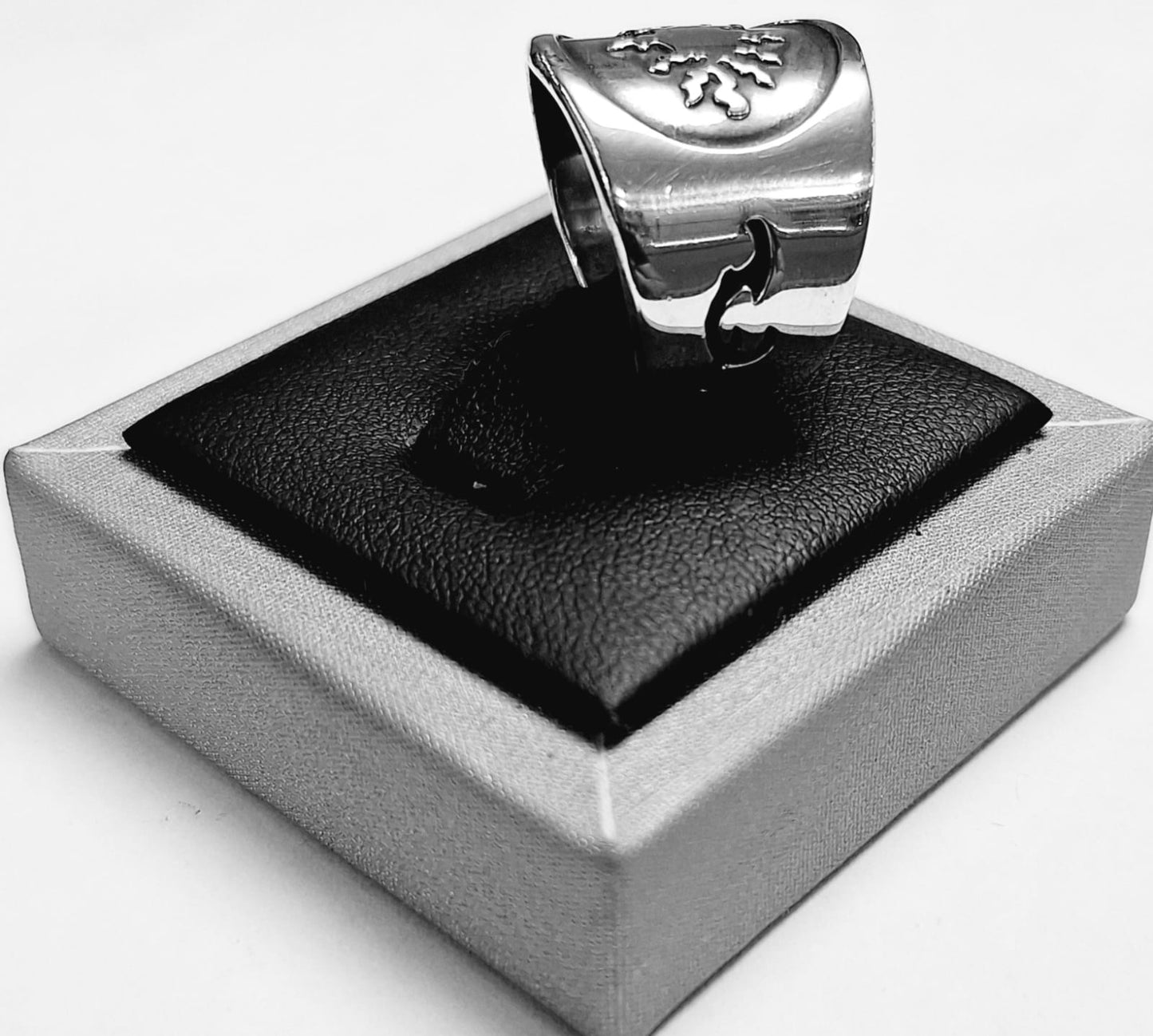 ANILLO EN PLATA LEY 925