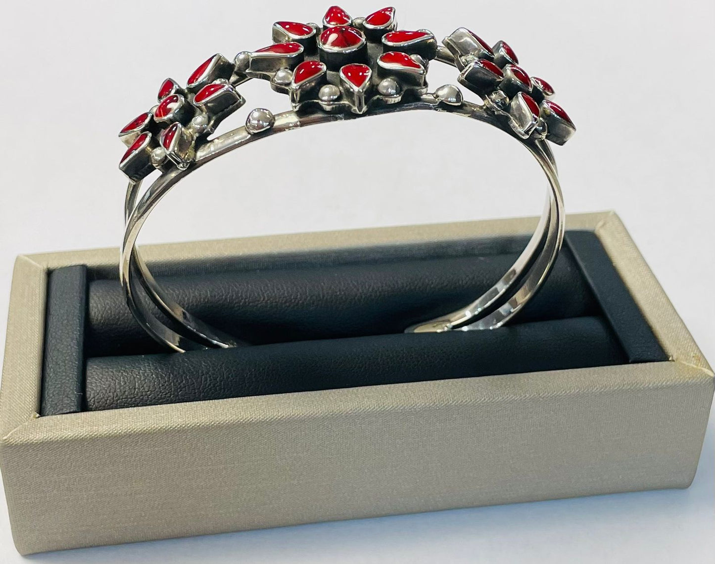 BRAZALETE EN PLATA 925 CON CORAL