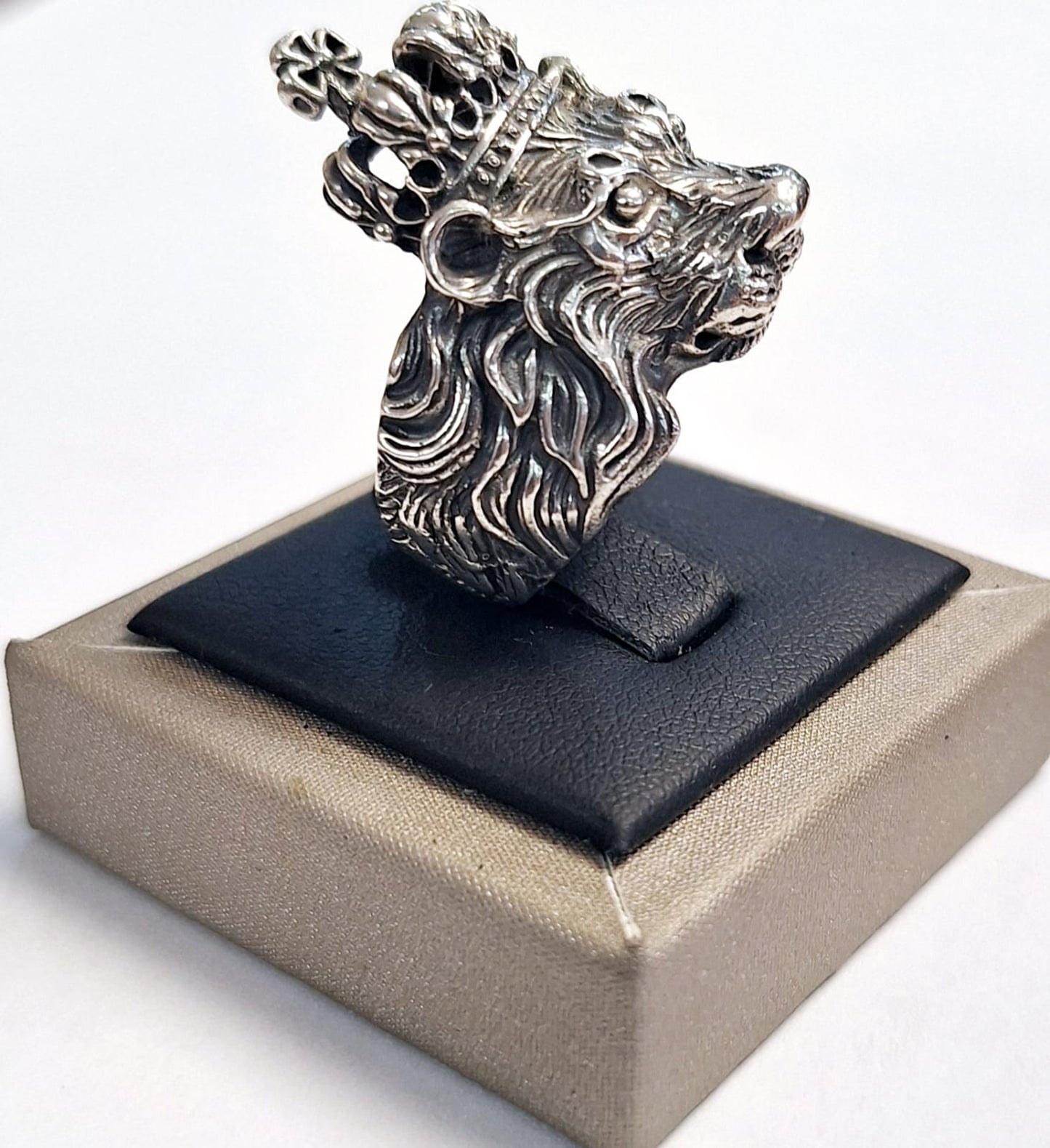 ANILLO REY LEON EN PLATA LEY 925