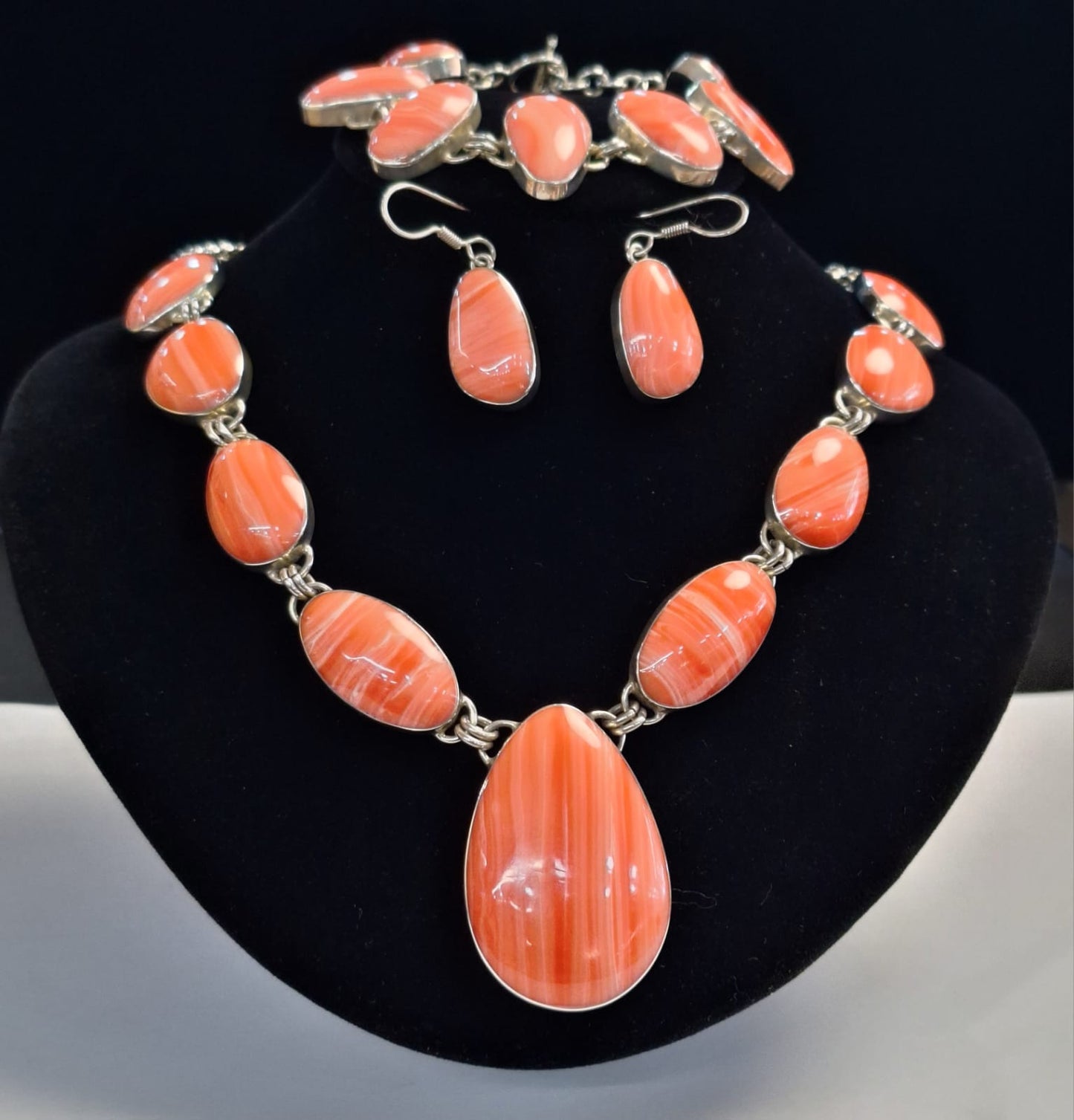 SET DE COLLAR CON  INCRUSTACIONES DE PIEDRA  EN PLATA LEY 950