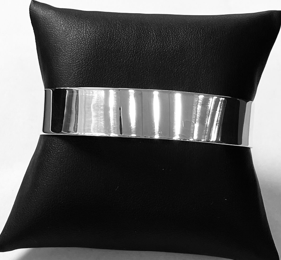 BRAZALETE EN PLATA LEY  925