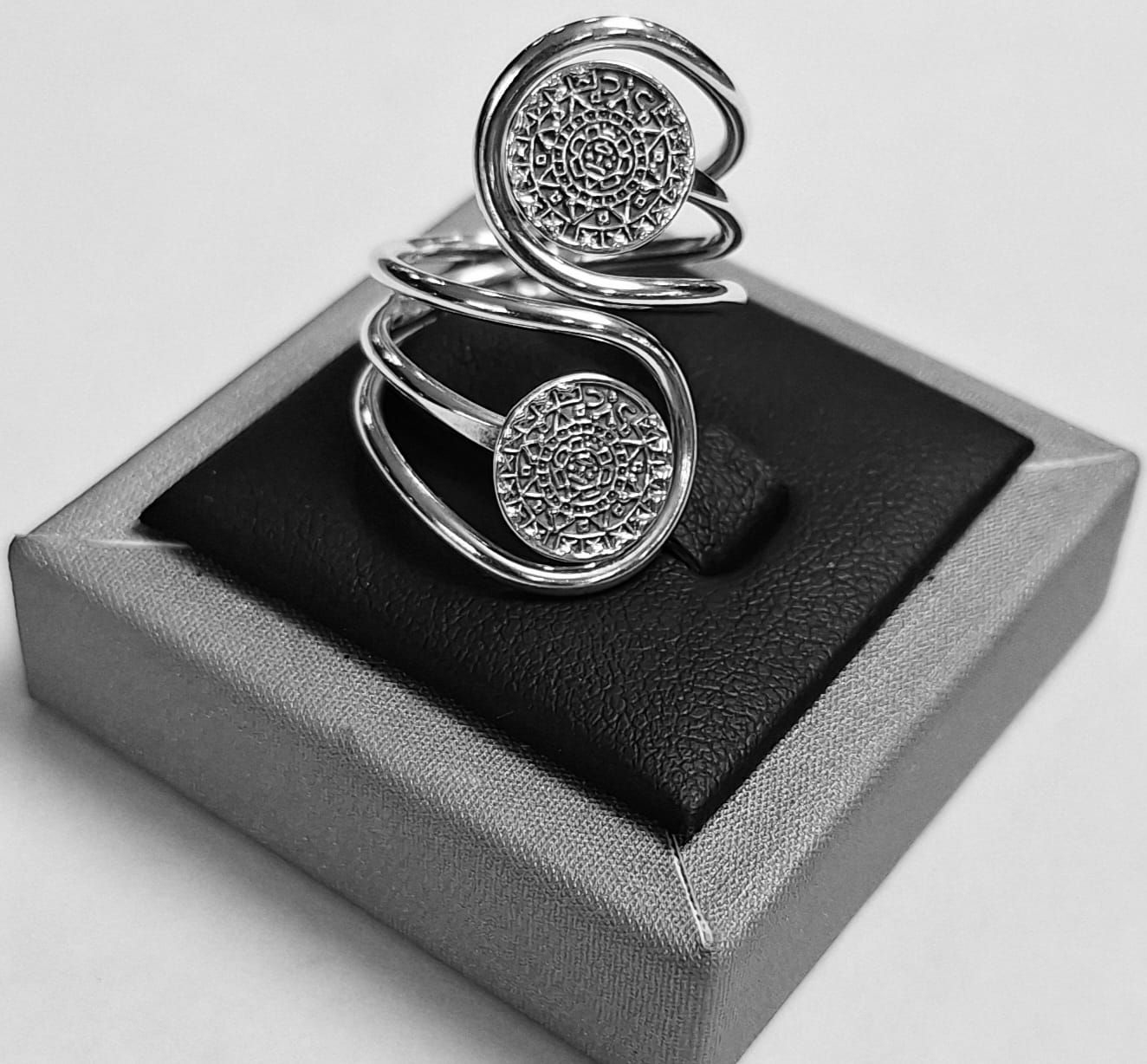 ANILLO DE DOS CALENDARIO AZTECA EN PLATA LEY 925