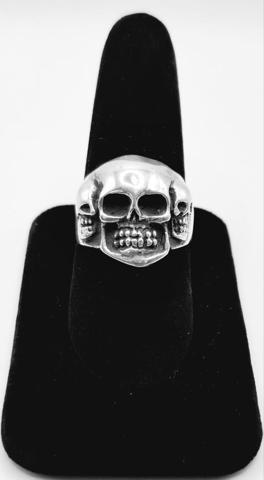 ANILLO CALAVERA EN PLATA LEY 925