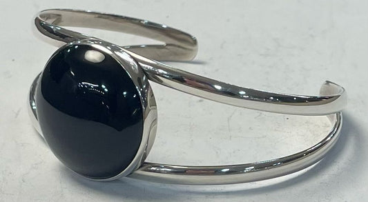 Brazalete con Obsidiana en Plata Ley 925, vista frontal