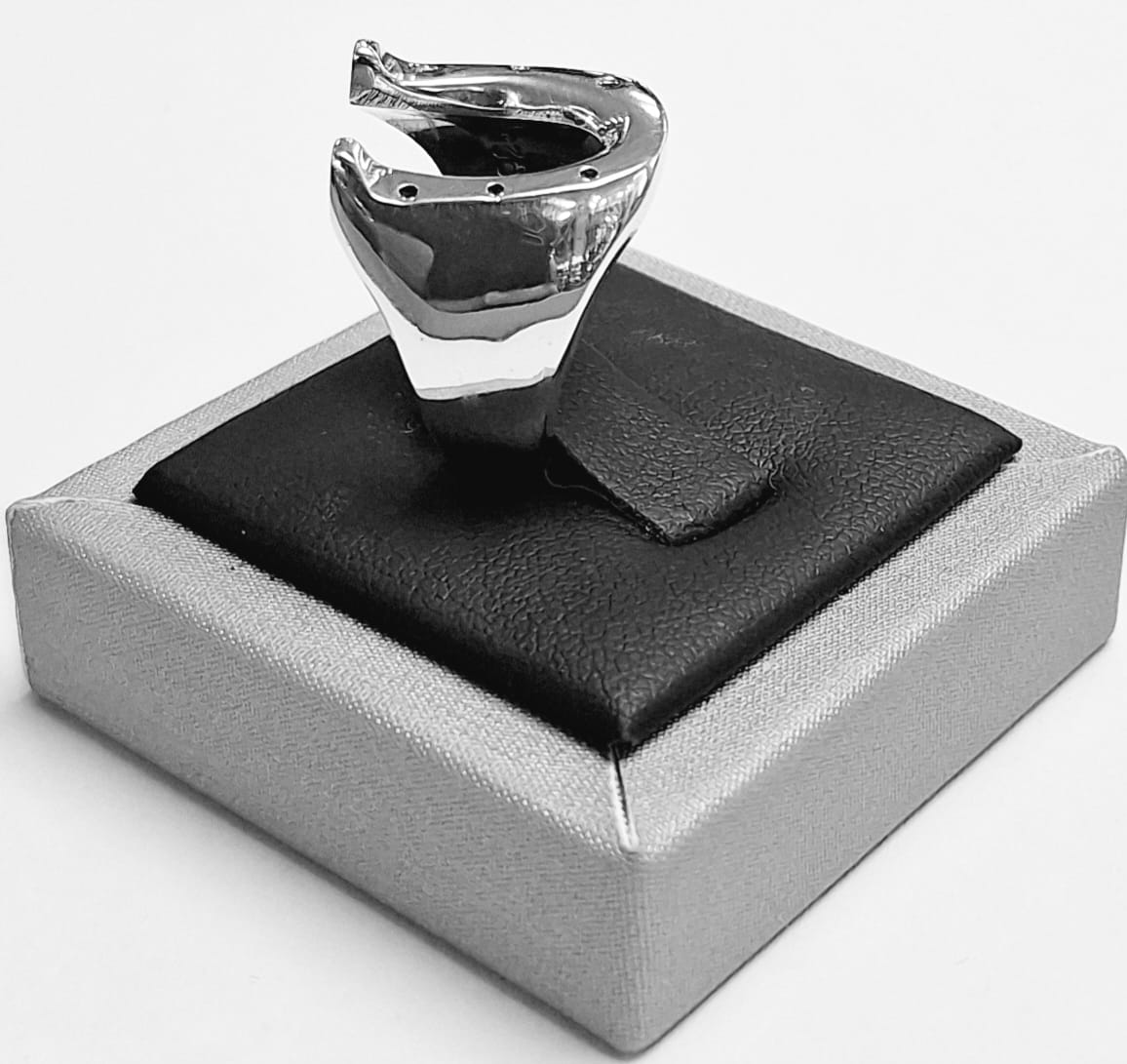 ANILLO DE HERRADURA EN PLATA LEY 925