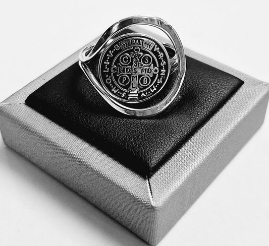 ANILLO SAN BENITO EN PLATA LEY 925