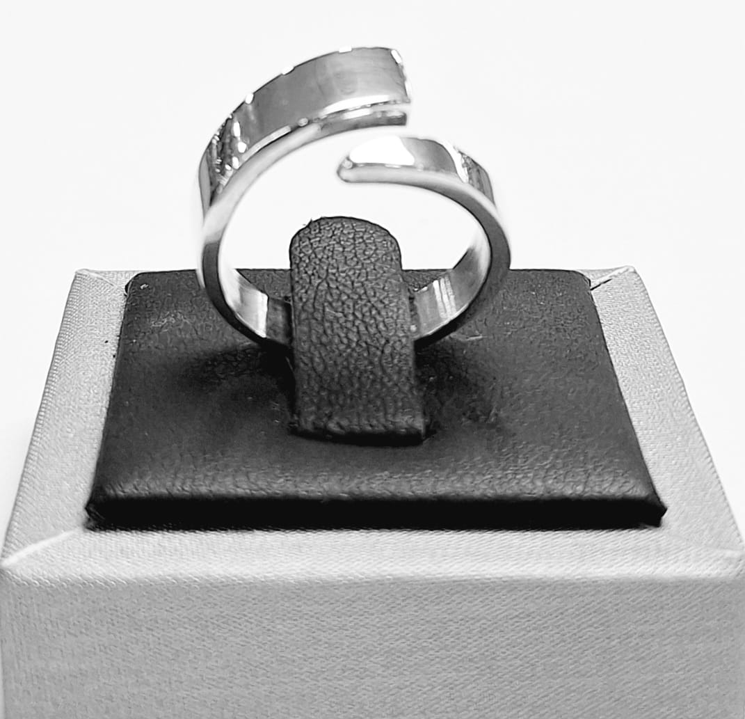 ANILLO EN PLATA LEY 925