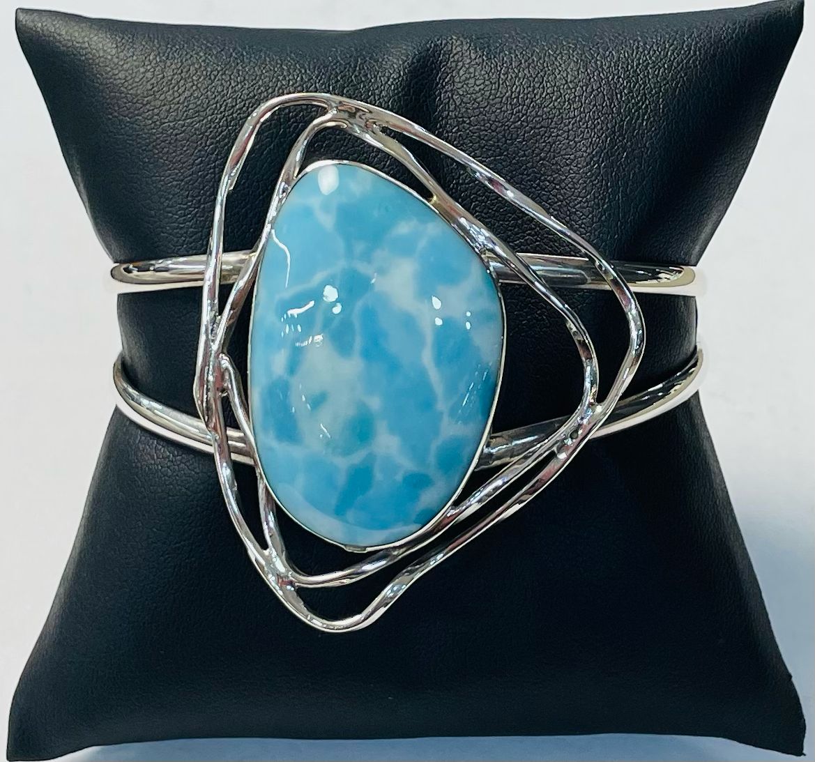 BRAZALETE CON LARIMAR EN PLATA LEY 925