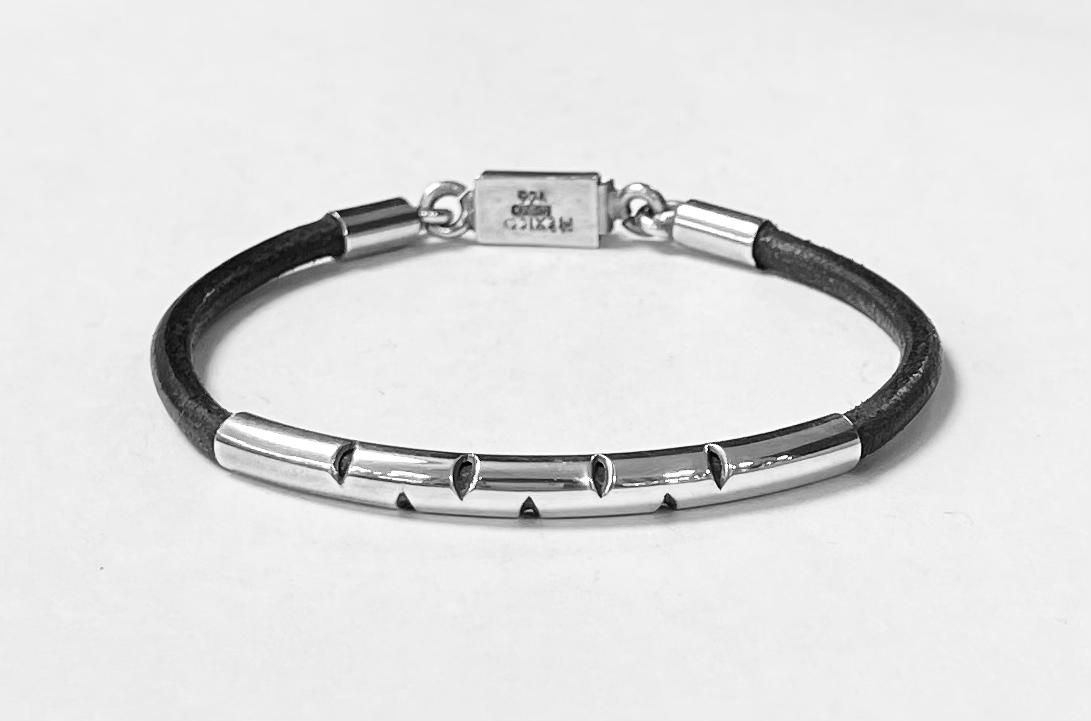 BRAZALETE EN PLATA LEY 925 CON CAUCHO