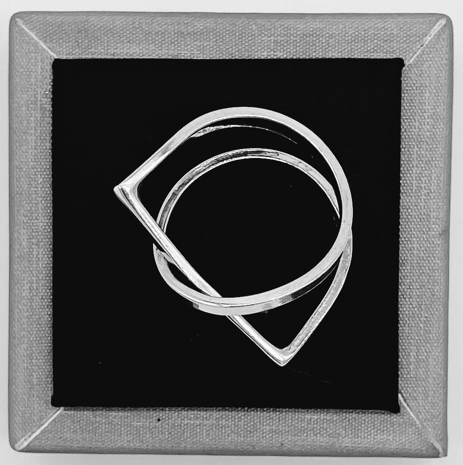 ANILLO PLATA  LEY 925 .