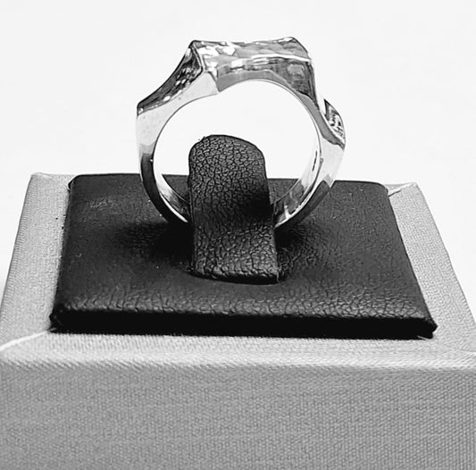 ANILLO  EN PLATA LEY 925