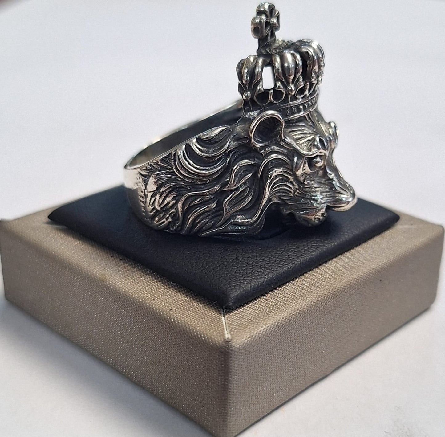 ANILLO REY LEON EN PLATA LEY 925