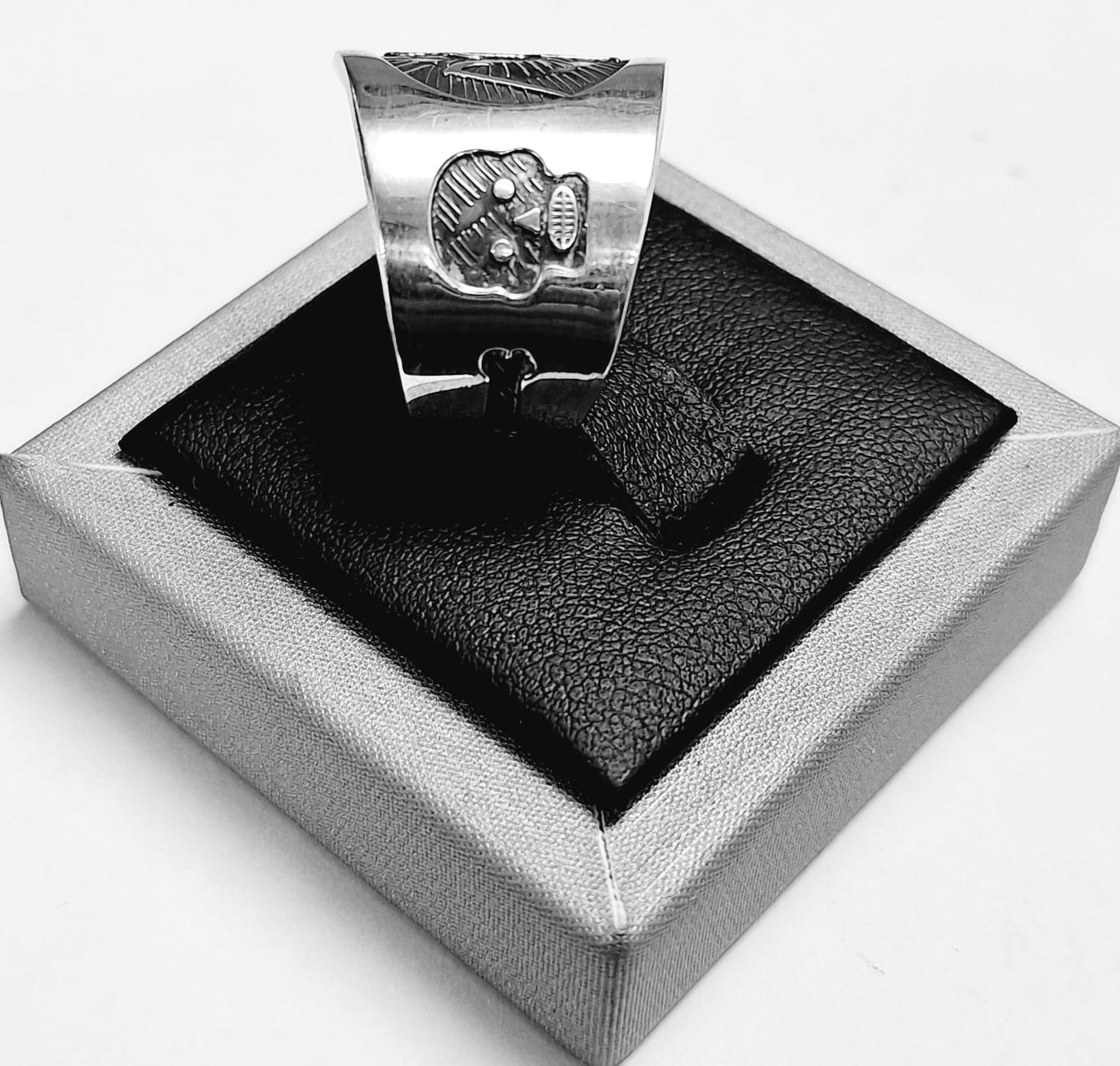 ANILLO  DE LA SANTA MUERTE EN PLATA LEY 925