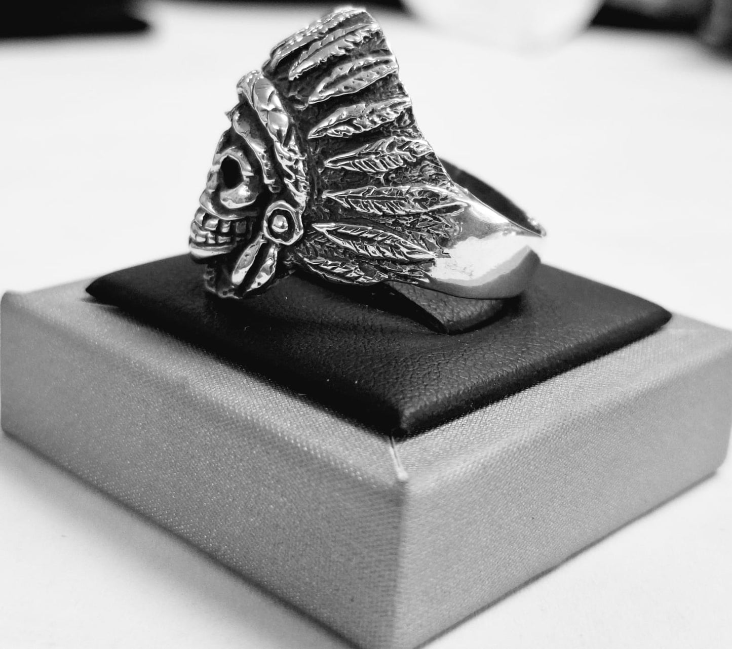 ANILLO CALAVERA INDIO EN PLATA LEY 925