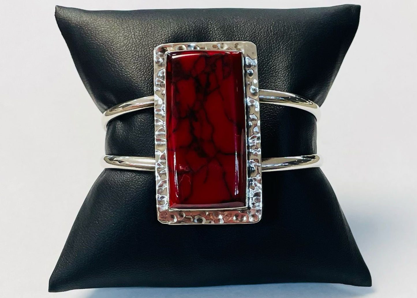 BRAZALETE EN PLATA LEY 925 CON CORAL